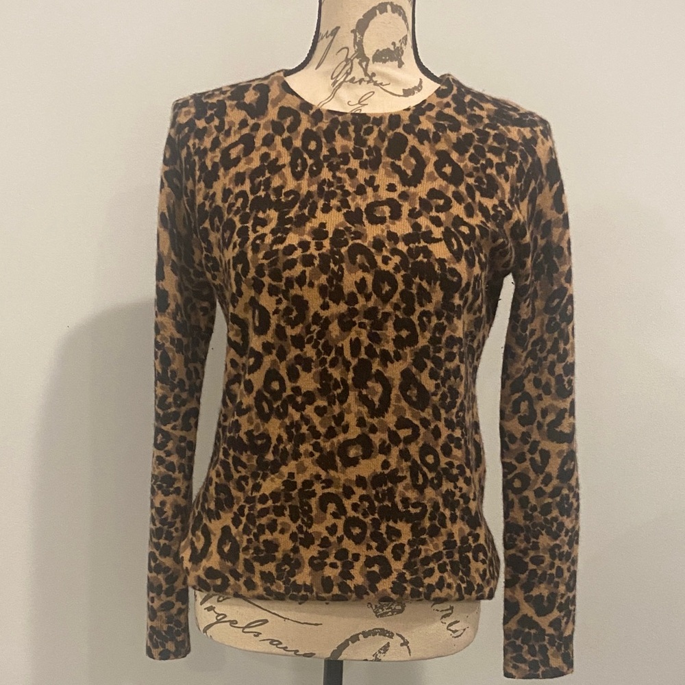 Charter Club Cashmere Brown Leopard Long Sleeve Top sz. Small